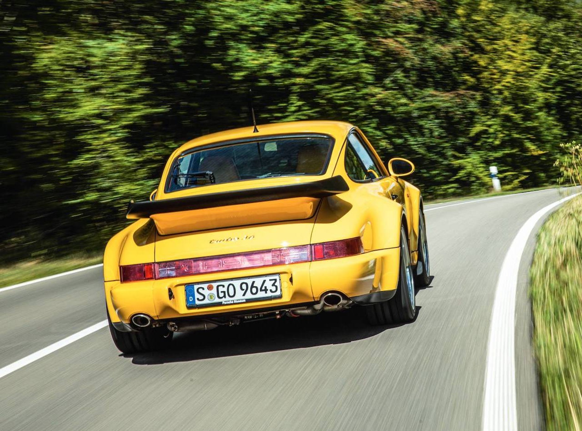 Porsche 911 Turbo (965)