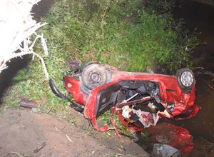 Tragiczny początek wakacji: śmiertelne dachowanie