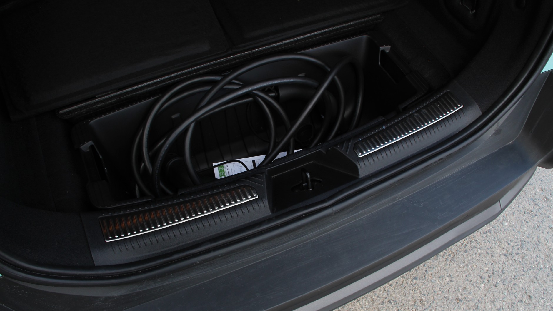 Renault 4 E-Tech Iconic