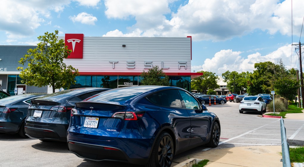 W amerykańskim mieście Austin testowane są taksówki Tesli. W ich rolę wcieliły się dostosowane Tesle Y