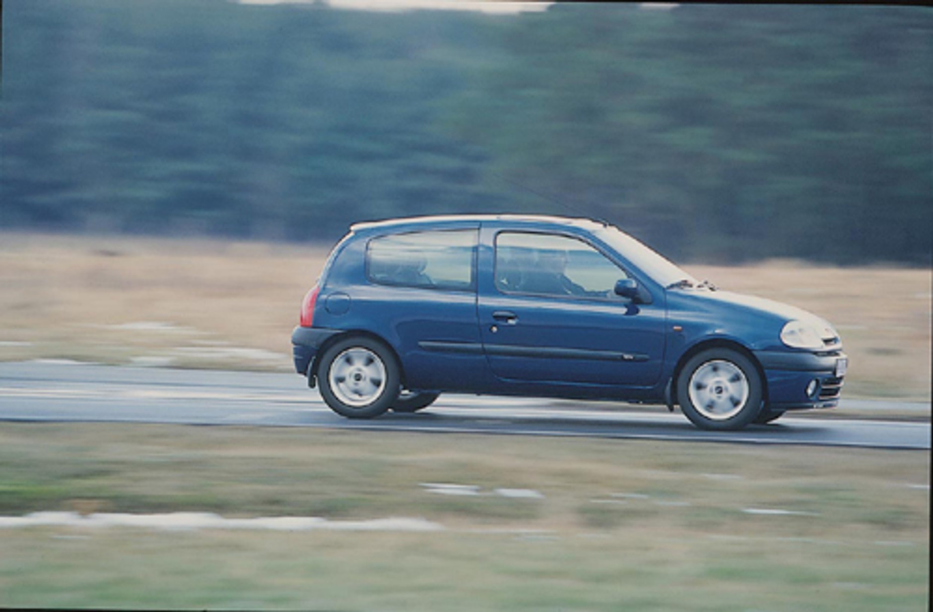 Renault Clio II - Mały przyjaciel kobiet i nie tylko