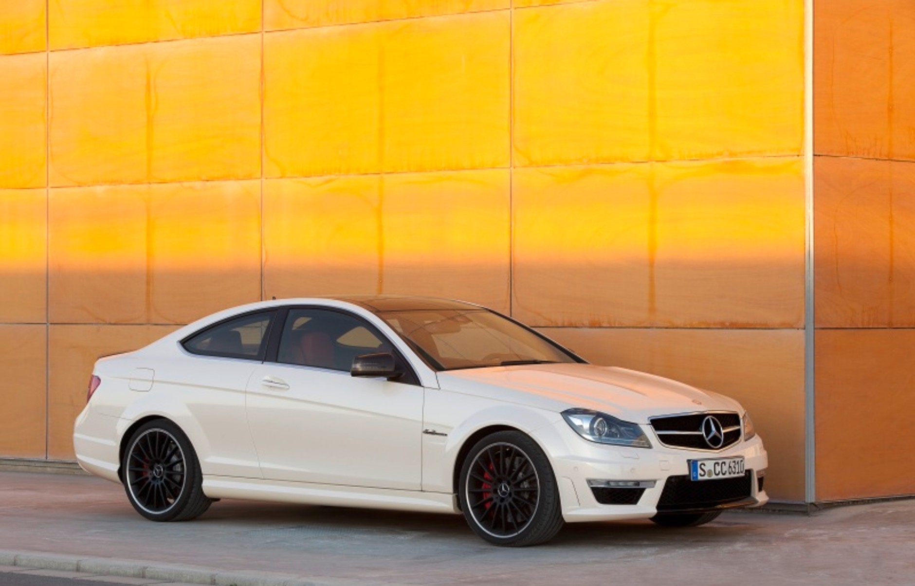 Mercedes C 63 AMG coupe V8