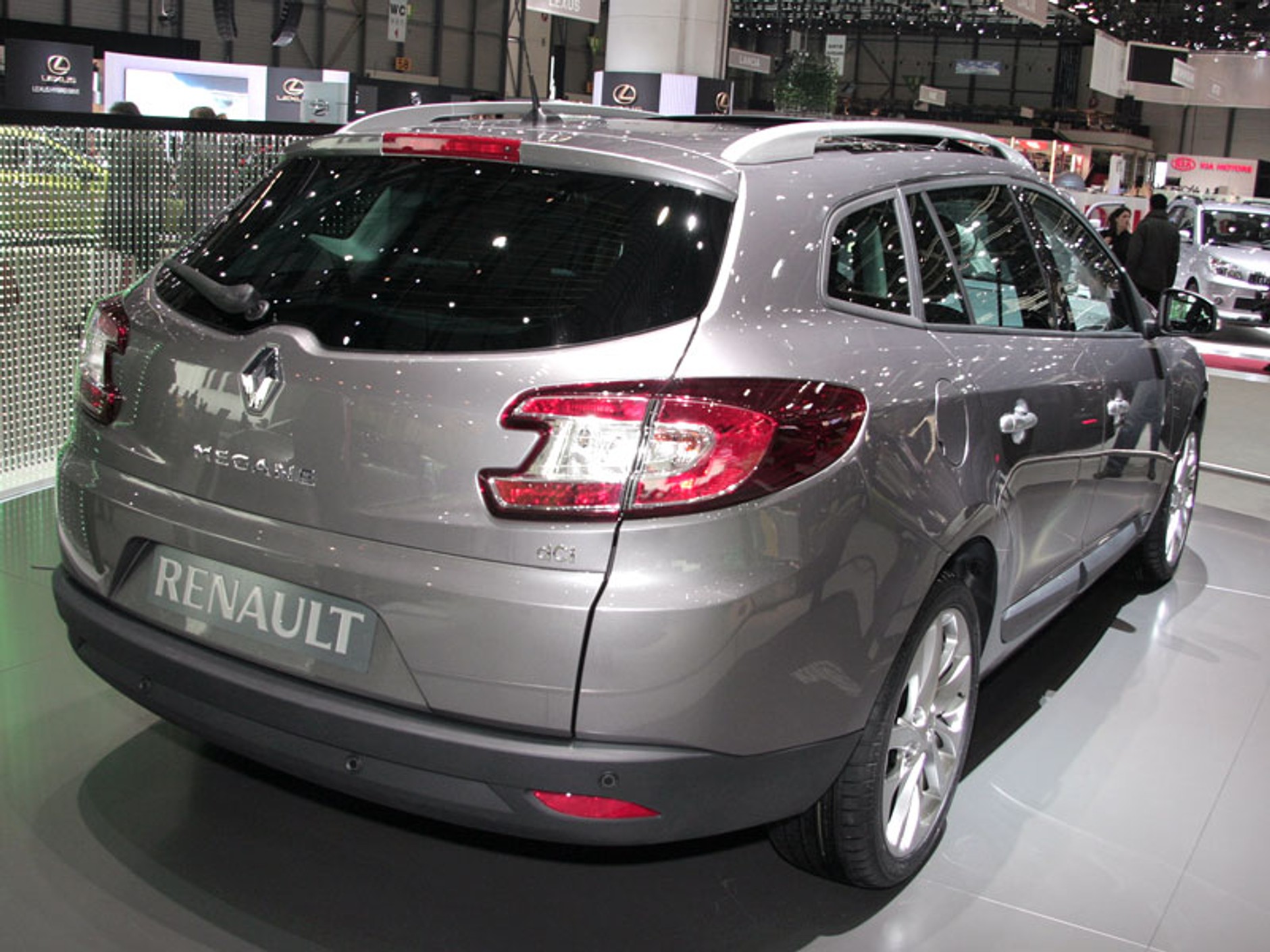 Genewa 2009: Renault Mégane Grandtour – pierwsze wrażenia