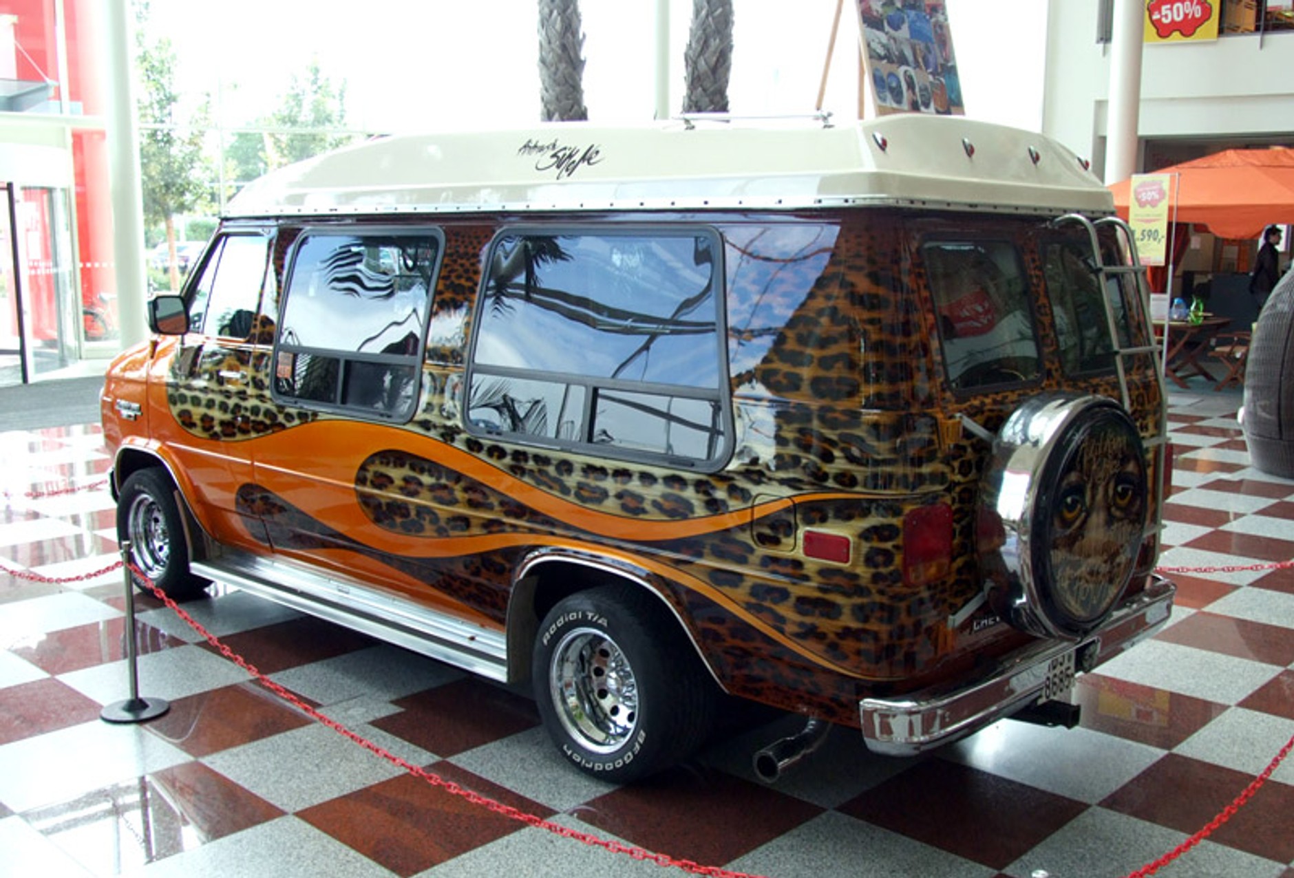 Zlot samochodów amerykańskich w Brnie (fotogaleria)