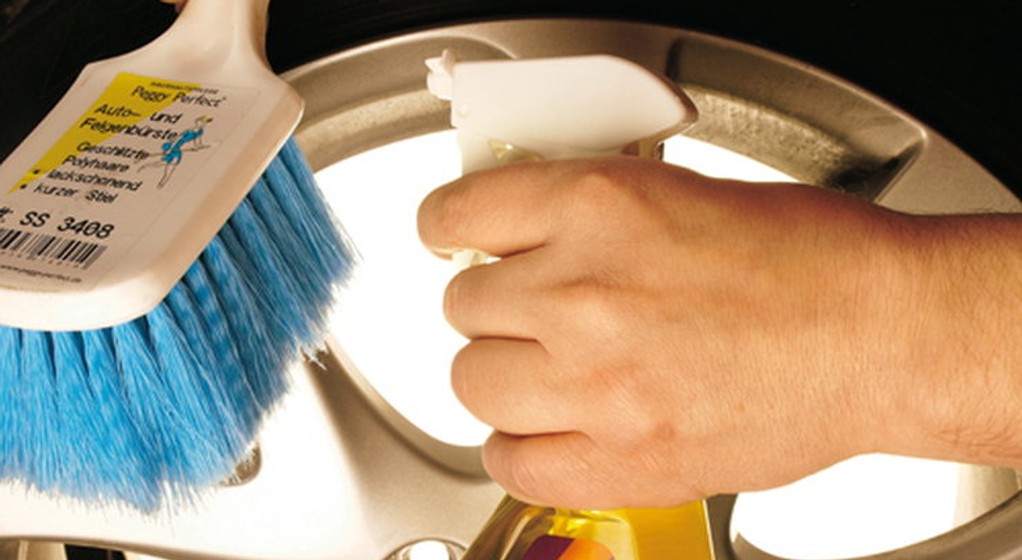 preparaty do mycia i pielęgnacji samochodu