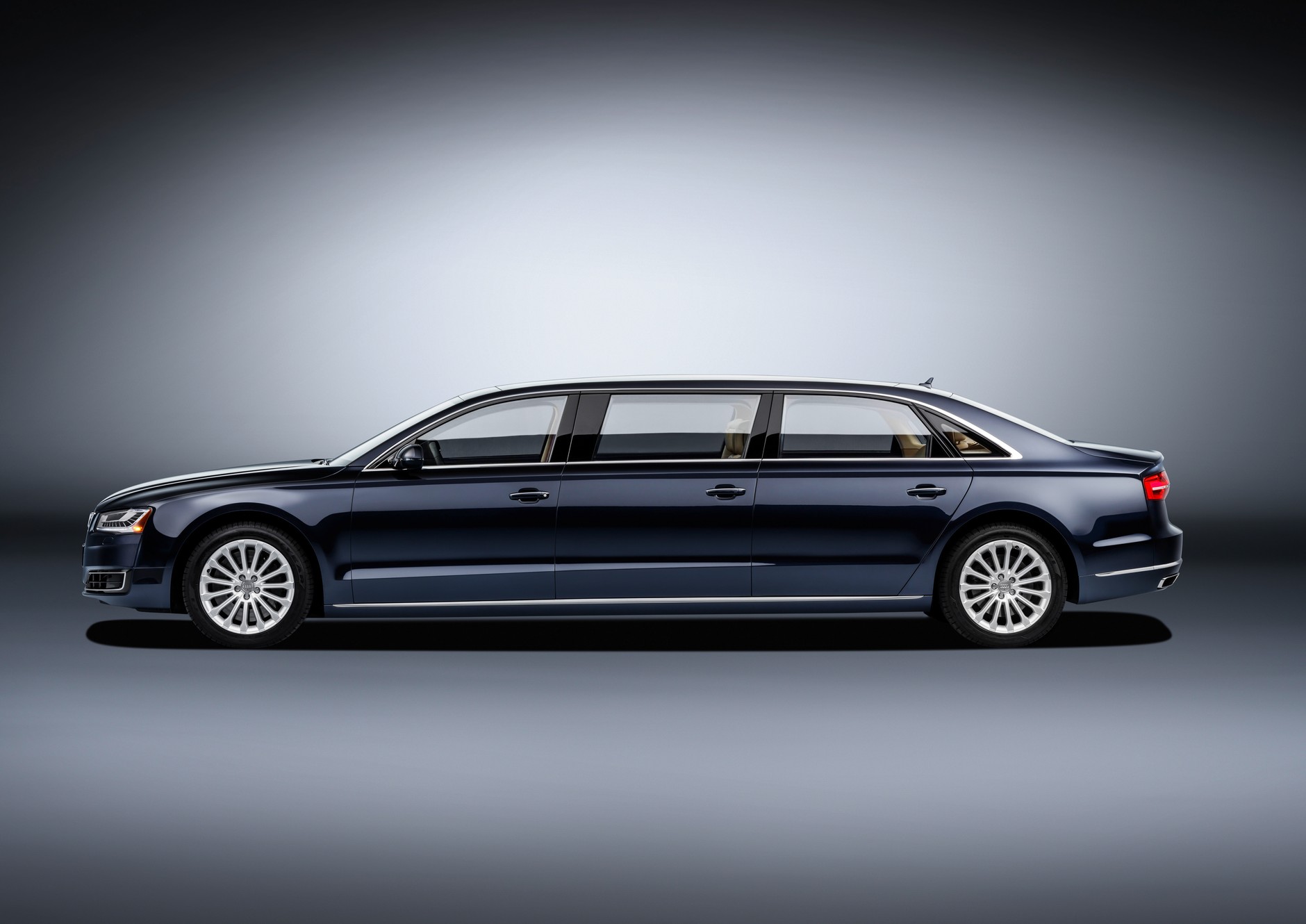 Audi A8 L extended