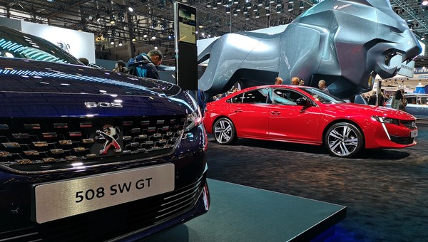 Peugeot u siebie – paryskie premiery