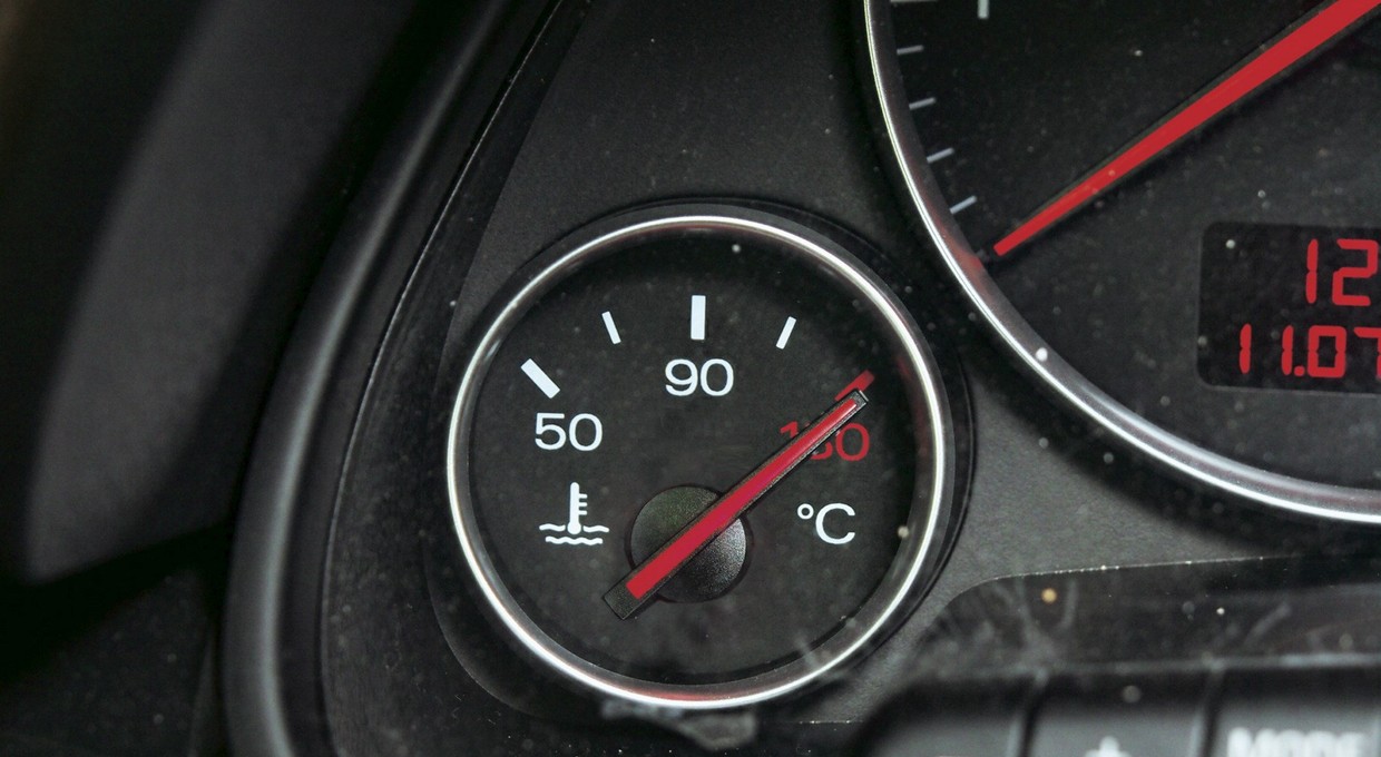 Jazda w upał – jak chronić auto przed przegrzaniem