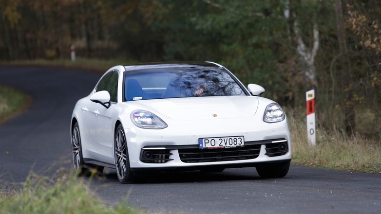 Porsche Panamera 4S