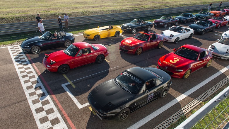 Mazda MX-5 Guinness World Record 072