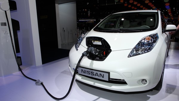 Myślał, że jego elektryk ma 8 lat gwarancji na baterię. Gdy doszło do usterki, serwis wyjaśnił, gdzie jest haczyk
