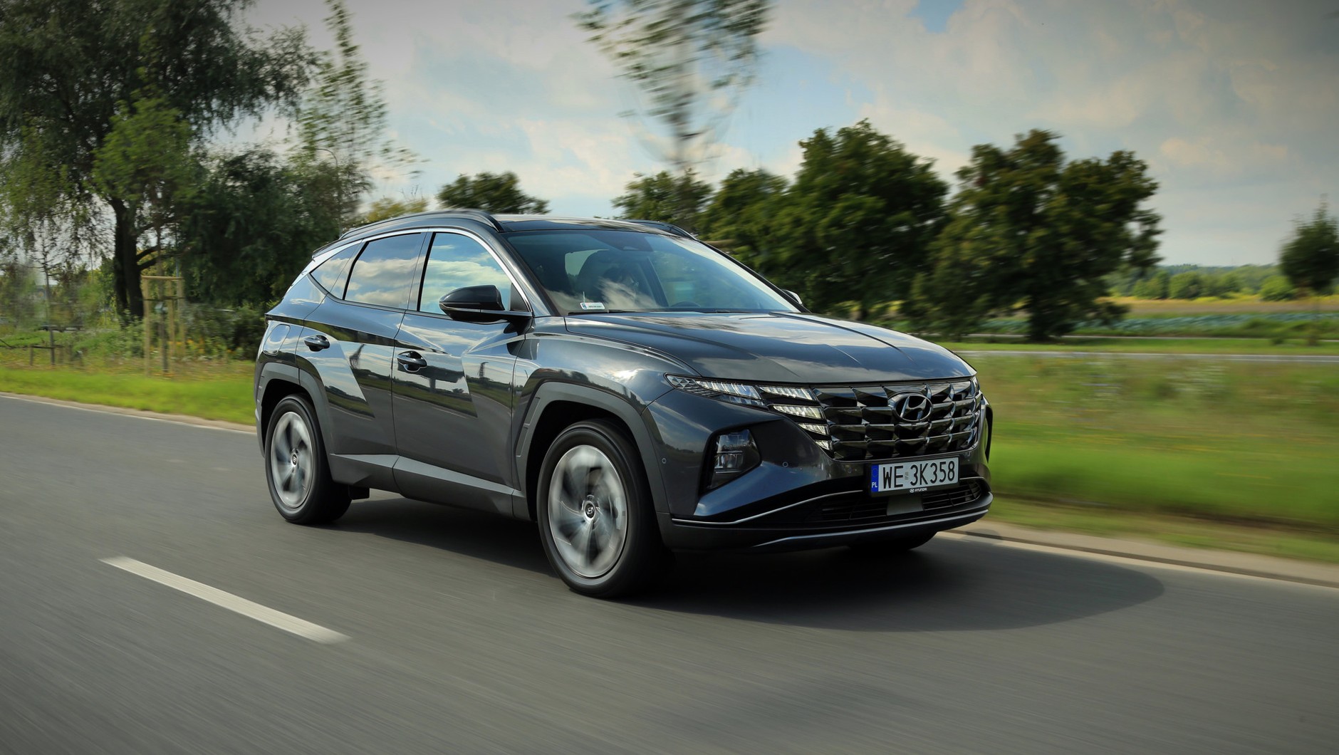 Używany Hyundai Tucson to dobry wybór na kilka lat. W dodatku, choć używany, to może jeszcze mieć gwarancję i niezłe wyposażenie. W Chińczyku jednak i tak dostaniemy więcej