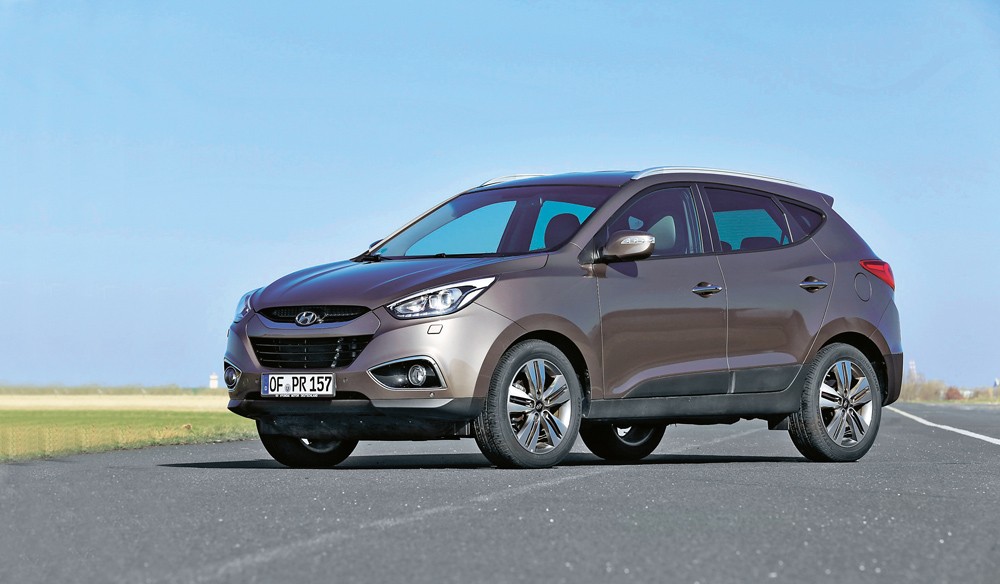 Hyundai ix35 w pękatym nadwoziu skrywa atrakcyjnie urządzone wnętrze. Jego niewątpliwa zaleta to pięcioletnia gwarancja.