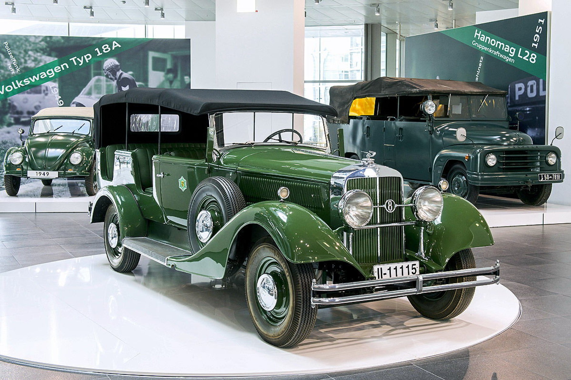 Te auta ścigały piratów drogowych