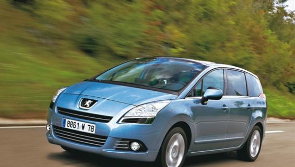 Peugeot 5008 - Praktyczny aż do bólu