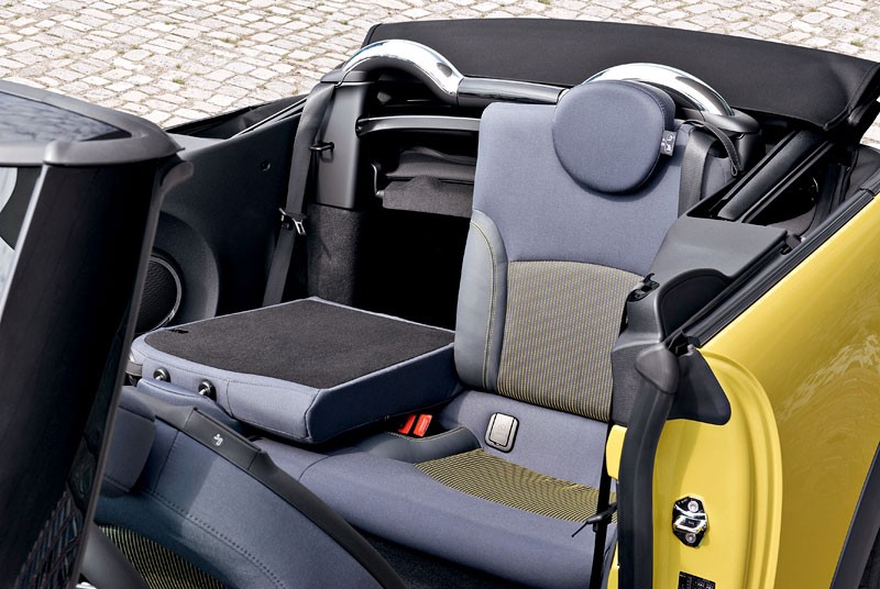 Detroit 2009: premiera światowa Mini Cabrio