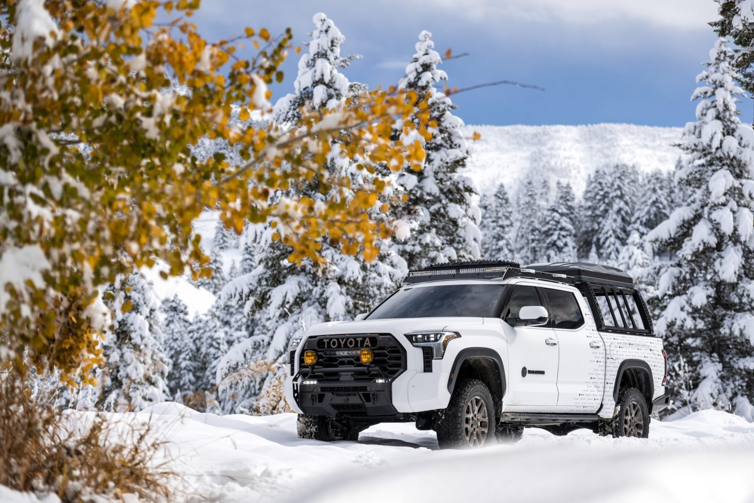 Toyota TrailHunter Concept