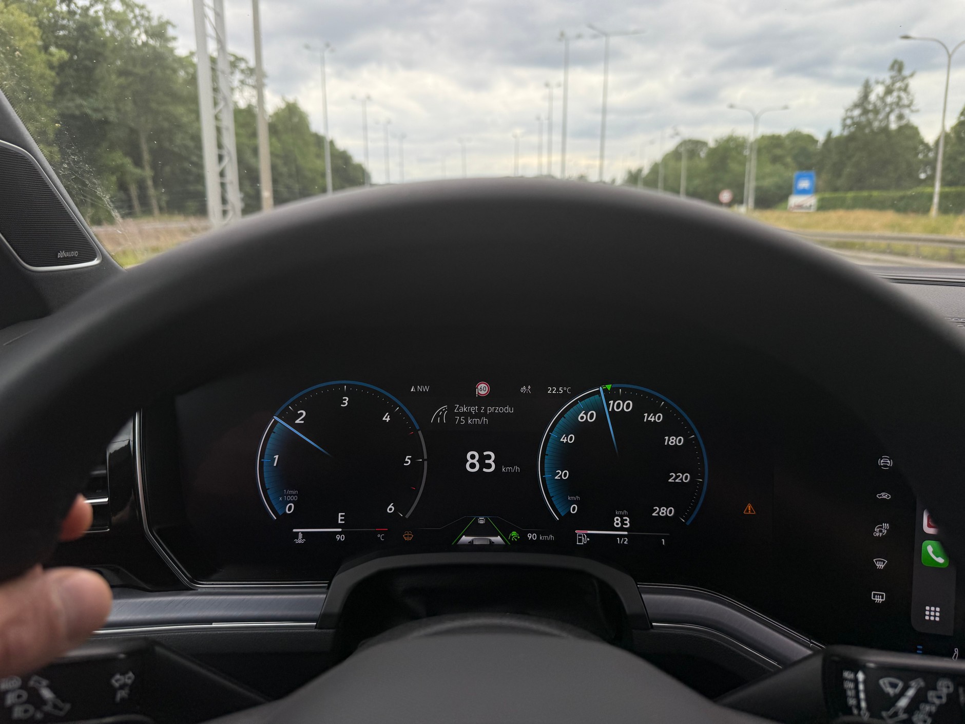 Volkswagen Touareg 3.0 V6 TDI 286 KM – Travel Assist