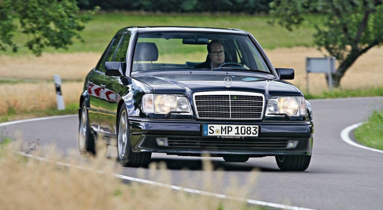 Mercedes E 60 AMG (W124) - radość z niepozorności