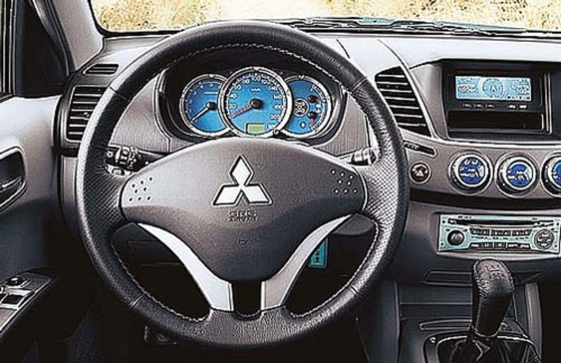 Mitsubishi L200 - Lekka ciężarówka