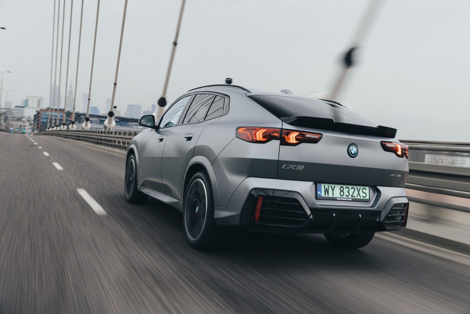 BMW iX2