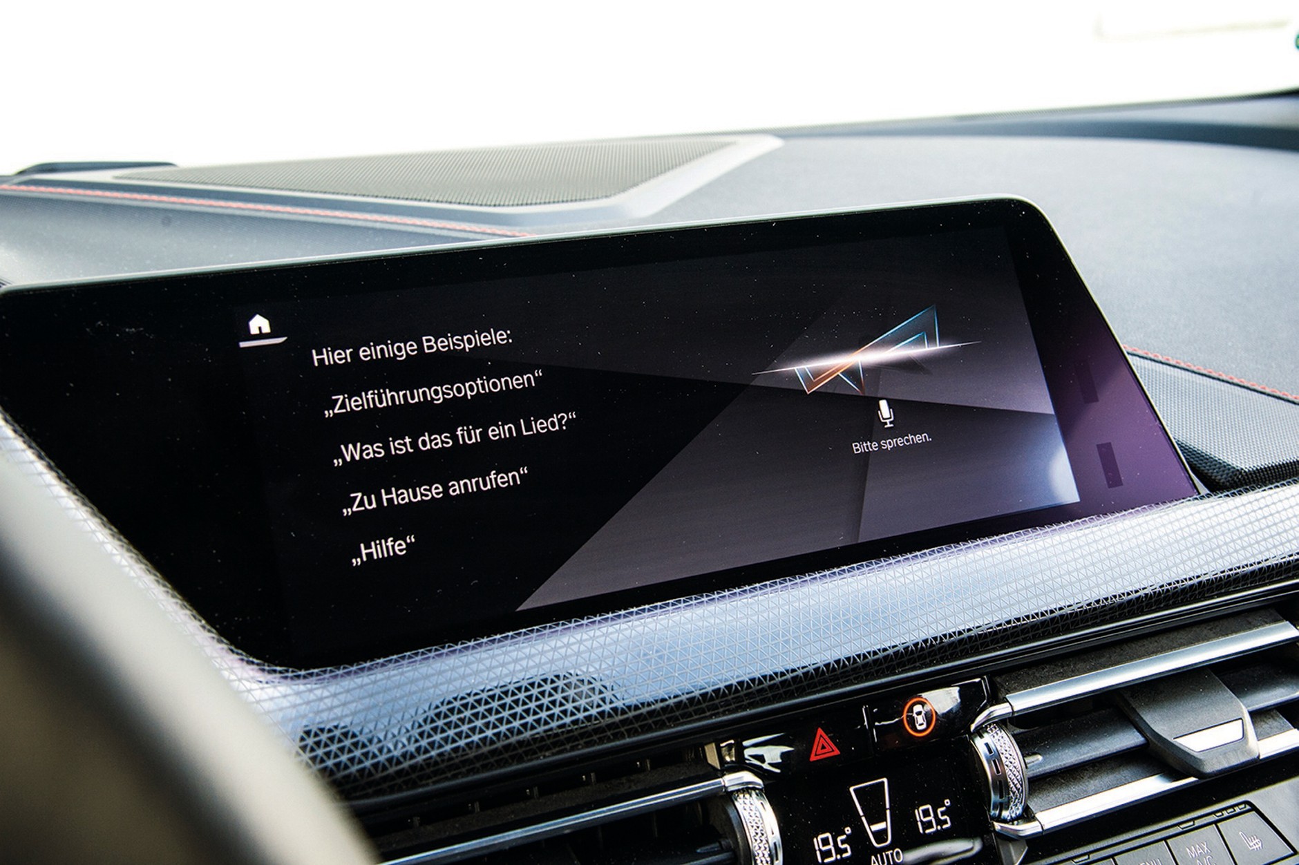 Porównanie: VW Golf VIII kontra BMW serii 1, Kia Ceed, Mercedes klasy A i Opel Astra