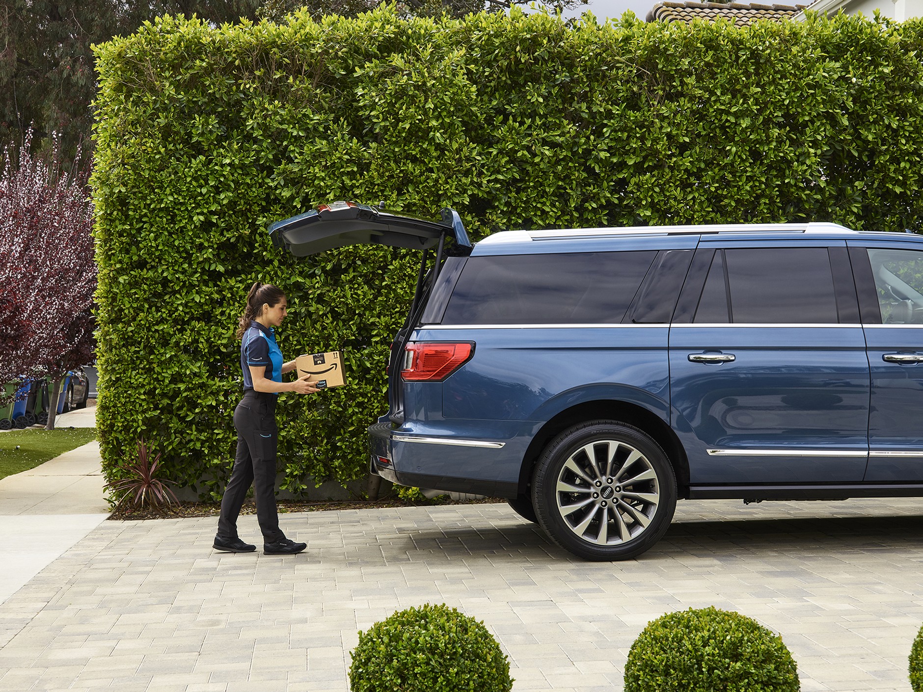 Amazon - dostawy do aut Forda i Lincolna