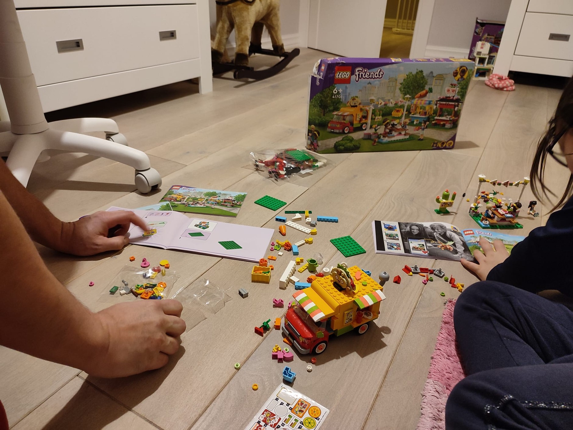 Sporo części, ale gdy już je wspólnie poskładamy, mamy przed sobą wiele godzin świetnej zabawy.