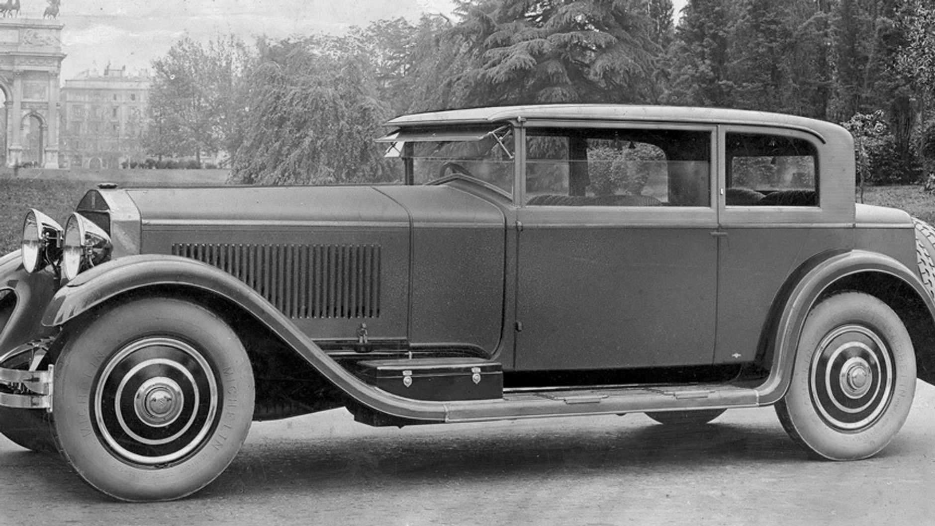 Luksusowy model Isotta Fraschini 8A Touring Belvedere z 1927 r.