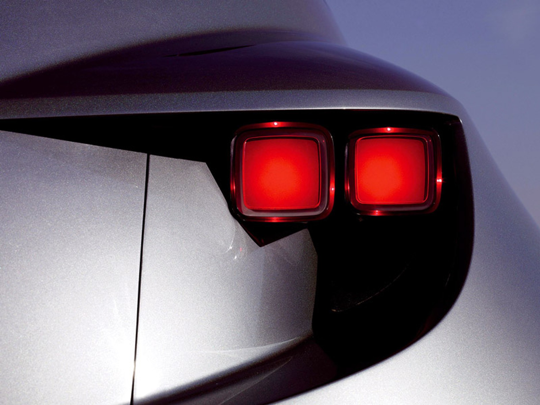 Genewa 2008: Renault Megane Coupe Concept - rewolucja! (fotogaleria + wideo)