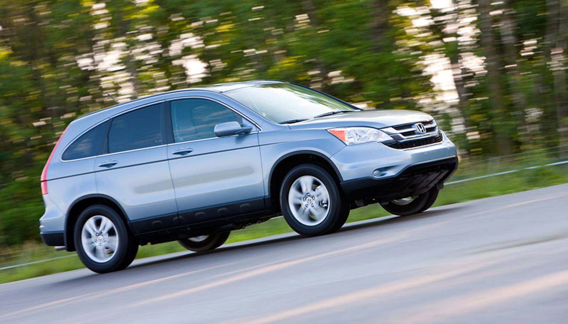 Honda CR-V: Modernizace vzhledu a nový motor 2.2 i-DTEC se samočinnou převodovkou