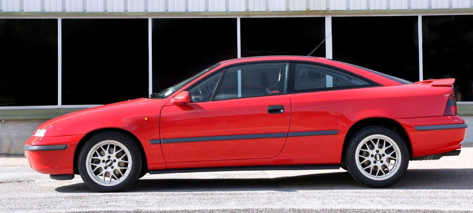 Opel Calibra polecamy wersję 2.0/115 KM; 1996 r. cena 4600 zł