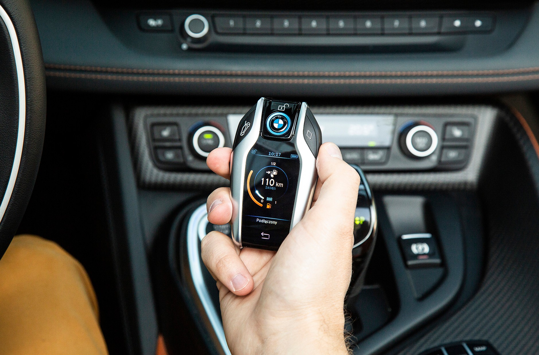 Test BMW i8 Roadster - futurystycznie i luksusowo