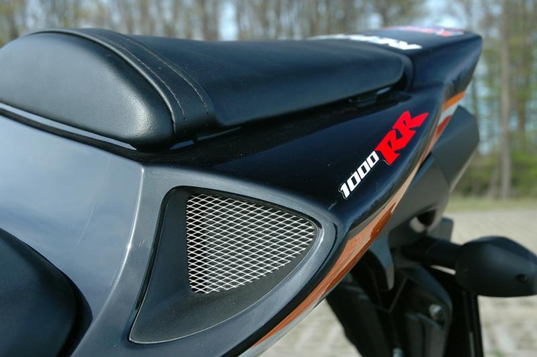 Honda CBR1000RR Fireblade Repsol replika (test)