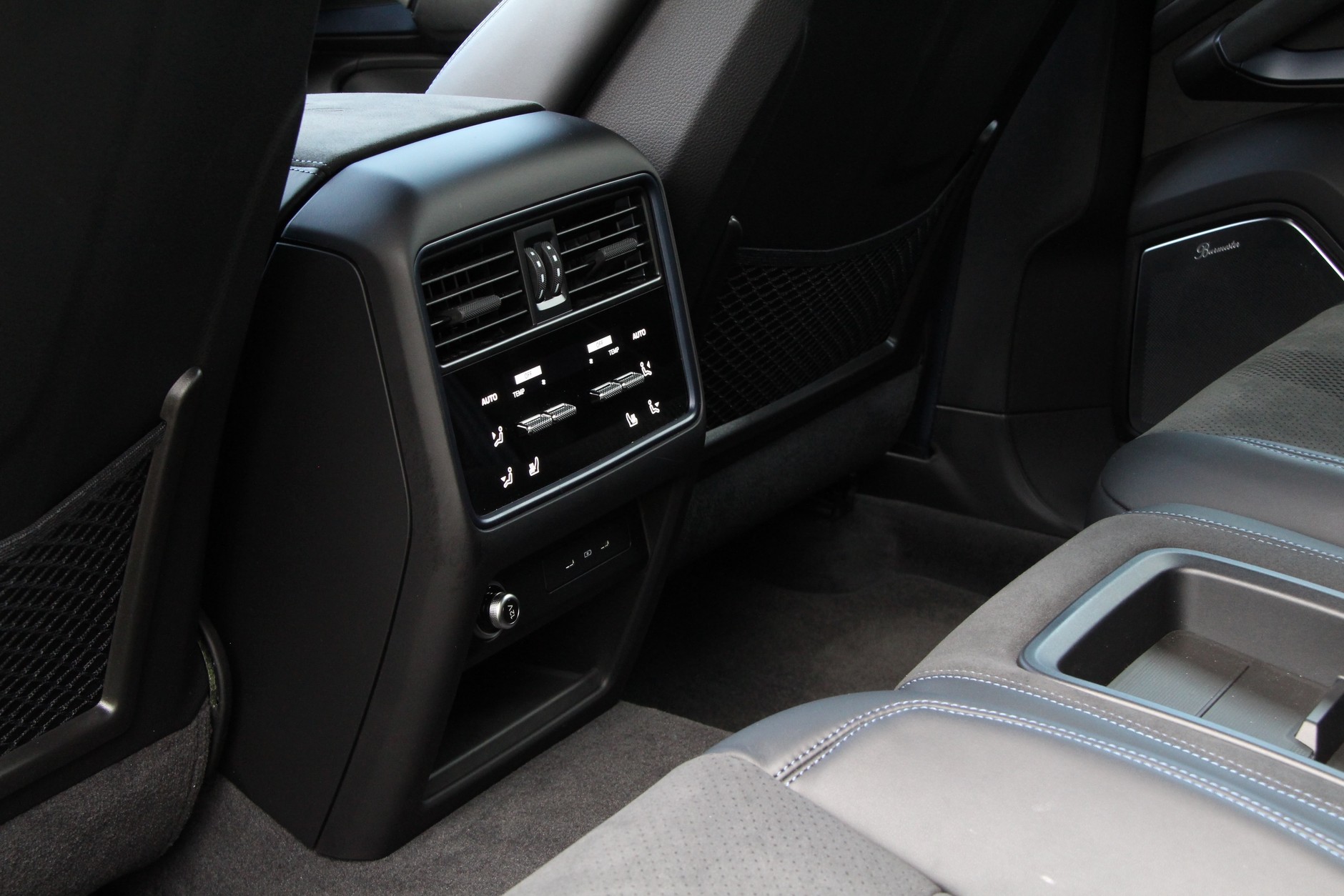 Porsche Cayenne Turbo E-Hybrid Coupe z pakietem GT