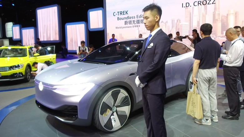 Volkswagen na salonie w Szanghaju