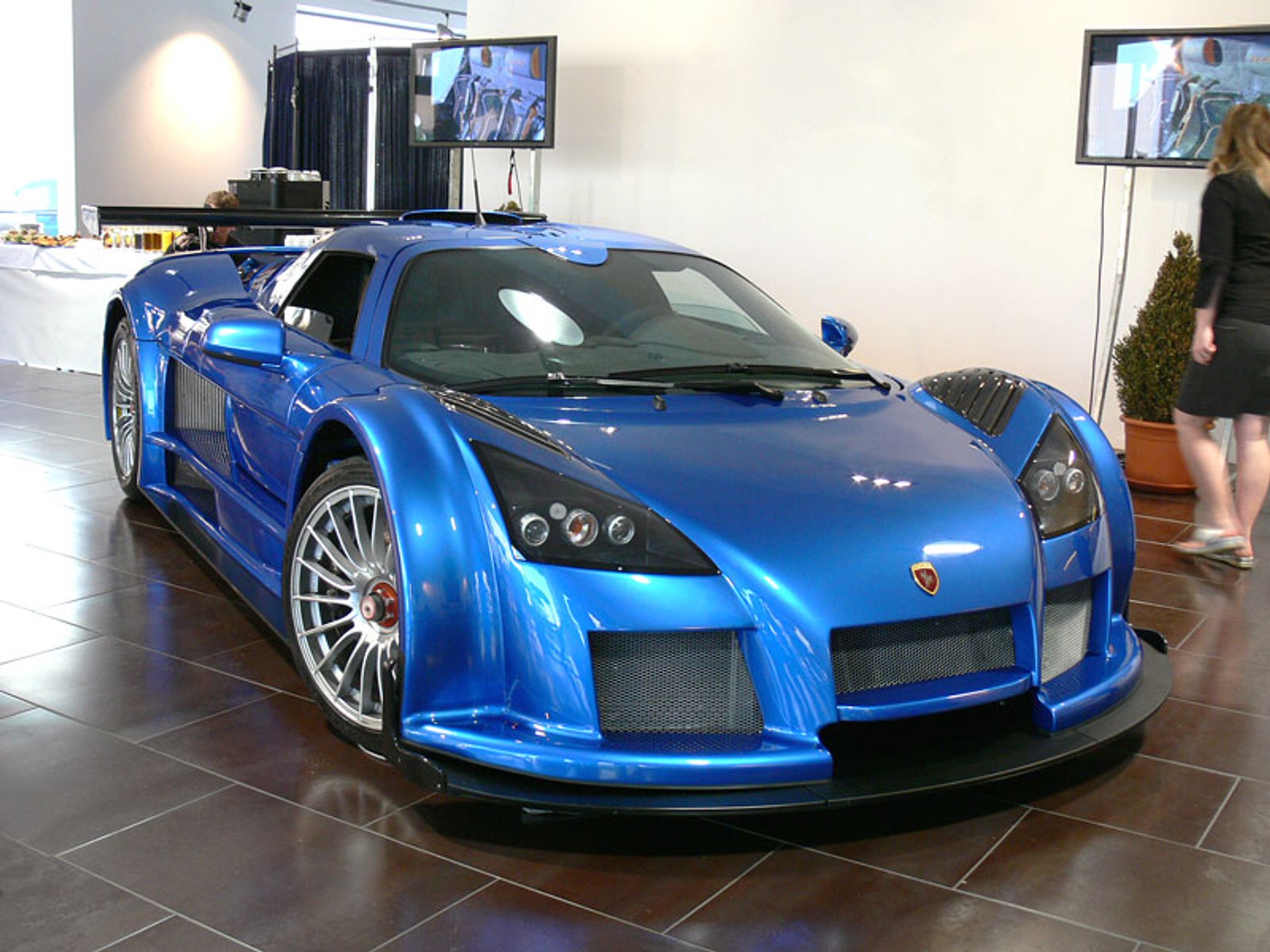 Gumpert Apollo Speed nowym królem Nordschleife(wideo)