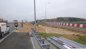 Uwaga: Popękał wiadukt na węźle autostrady A1 pod Łodzią. Od dziś nowa organizacja ruchu