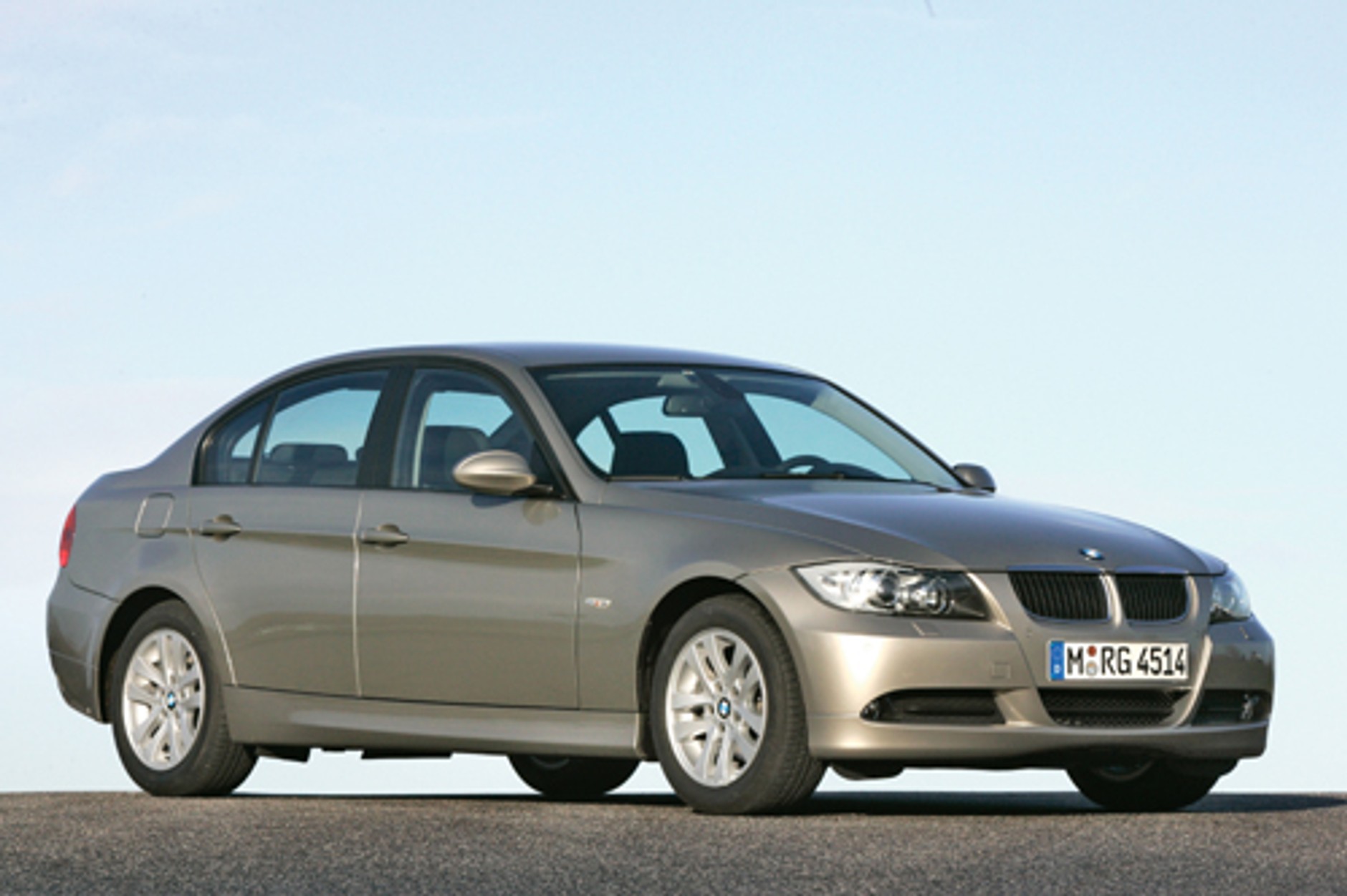 Audi A4 kontra Mercedes Klasy C i BMW serii 3 - Mocne wejście na scenę