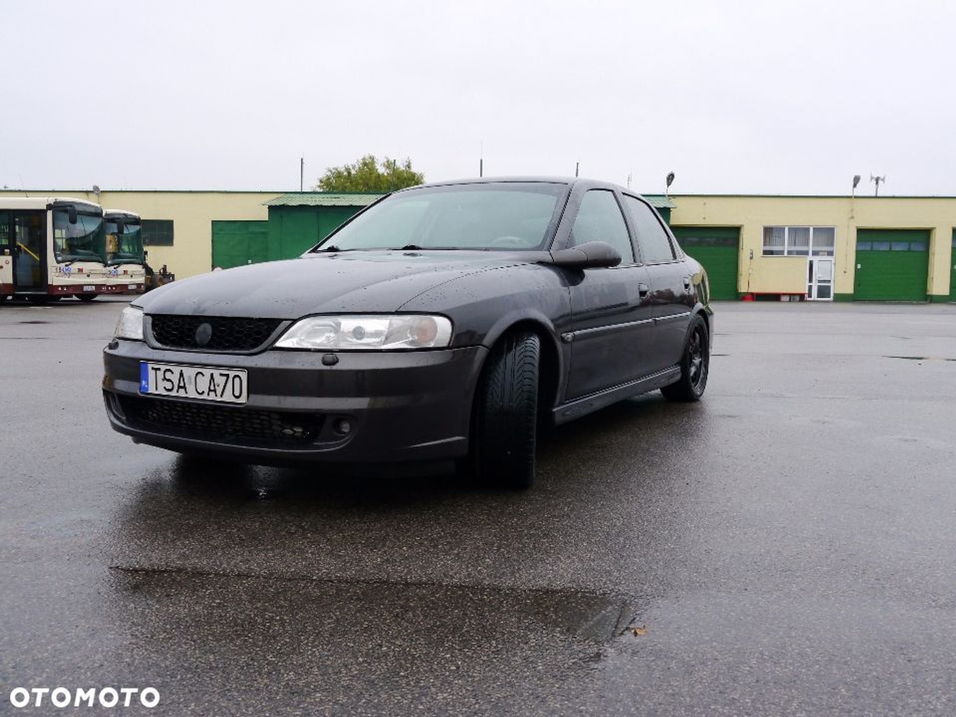 Ciekawostka z ogłoszenia: Opel Vectra z napędem na tył