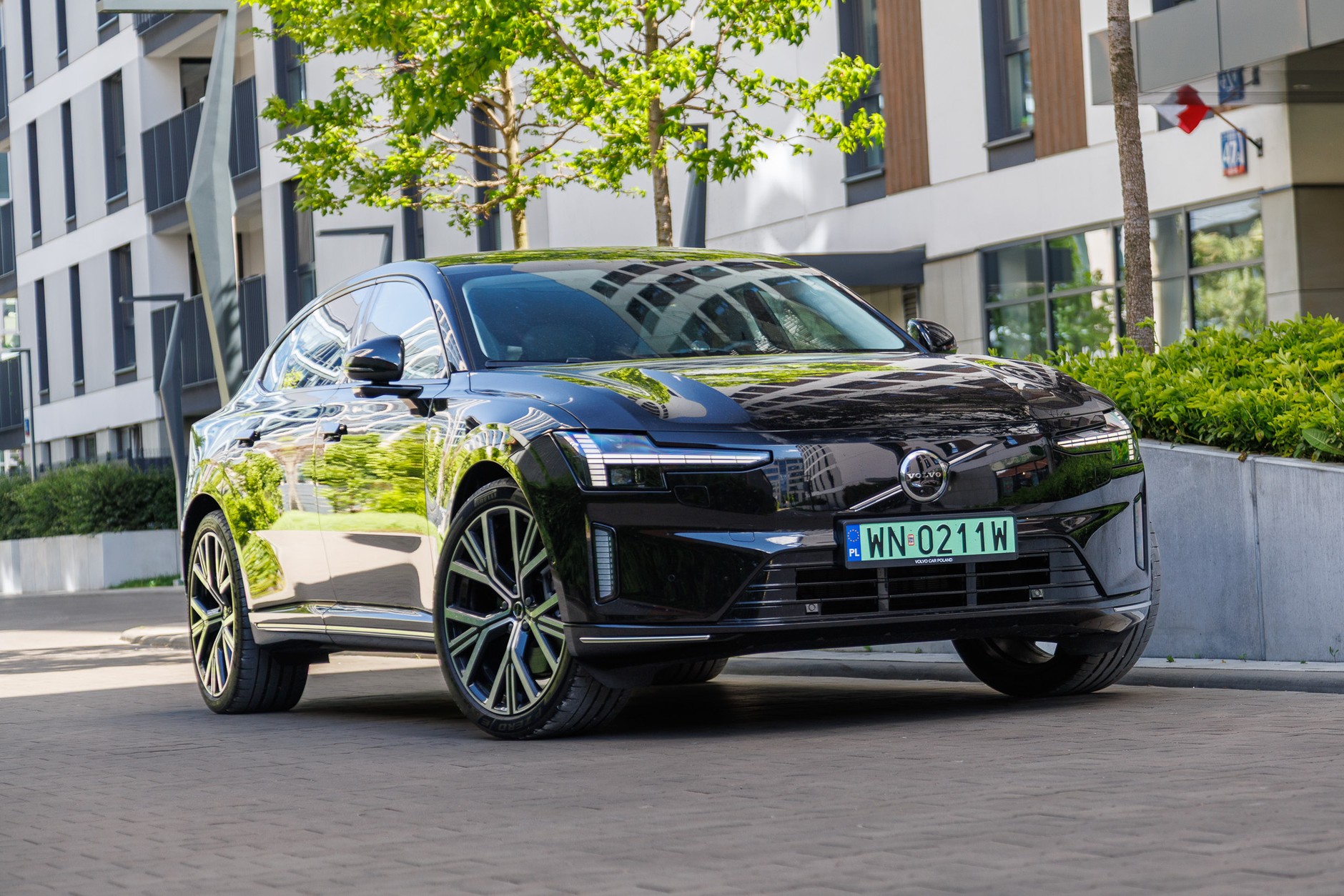Volvo ES90