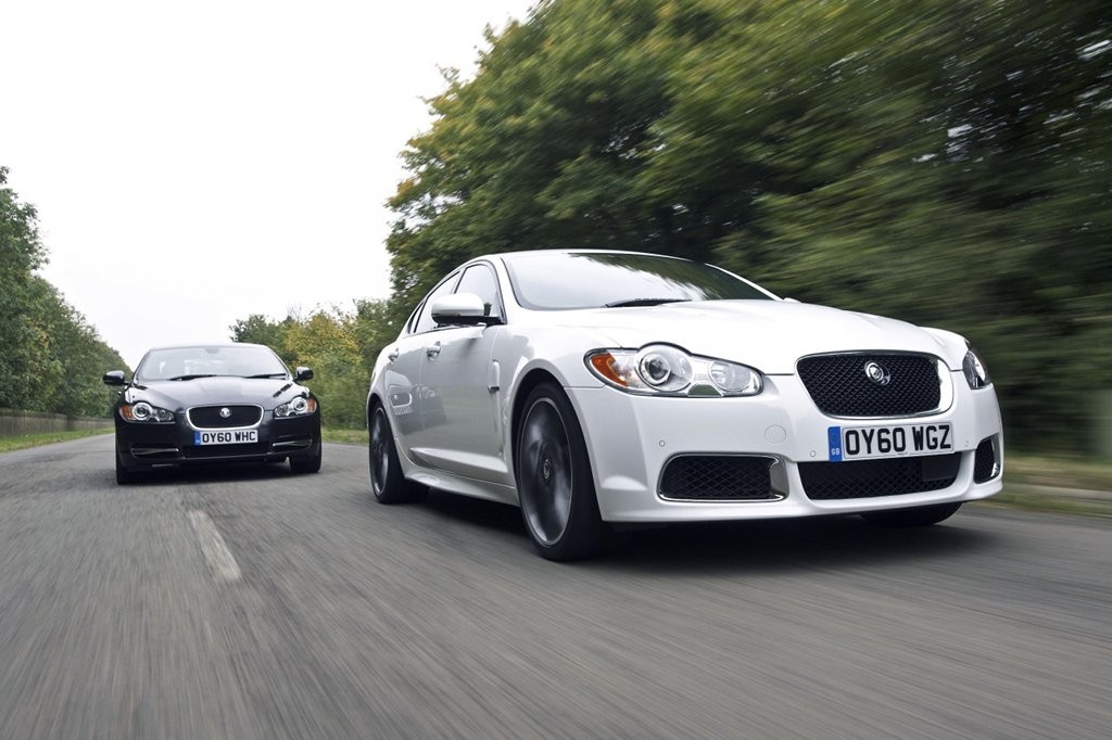 Jaguar XF Black Pack
