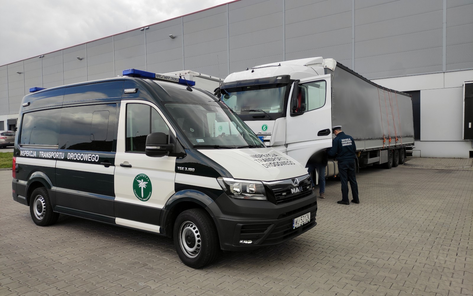 Zatrzymany pojazd ciężarowy przewożący chemię gospodarczą z Turcji do Danii