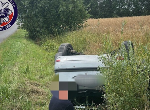 Odpoczywał obok swojego auta. Teraz odpowie przed sądem
