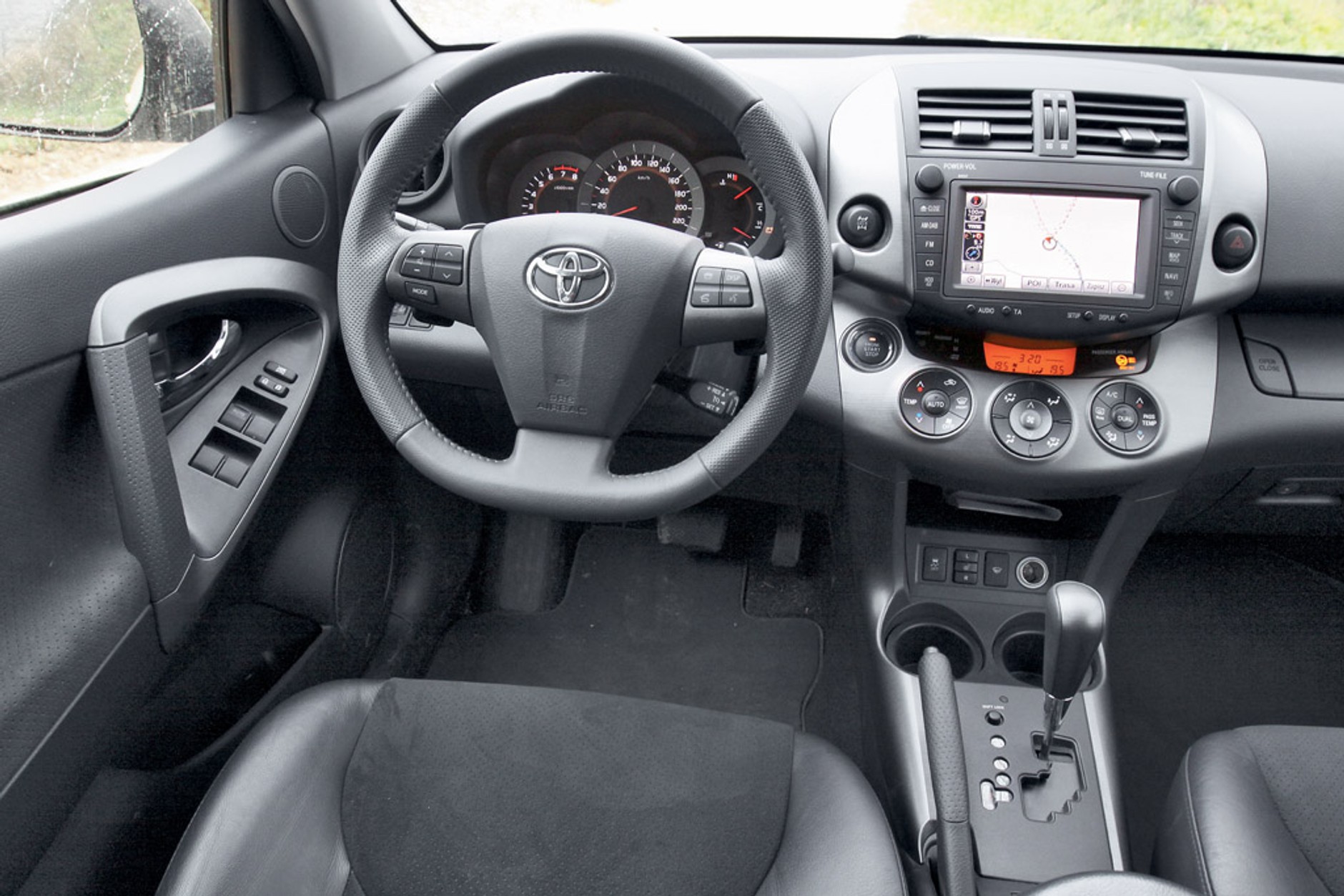 Toyota RAV4: w czym tkwi jej sukces