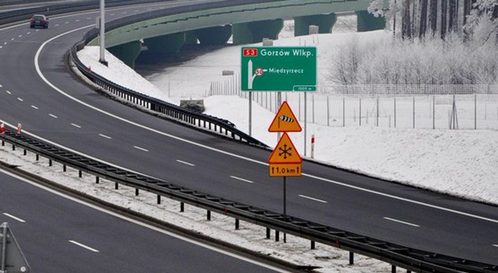 Znak A-32 śnieżynka