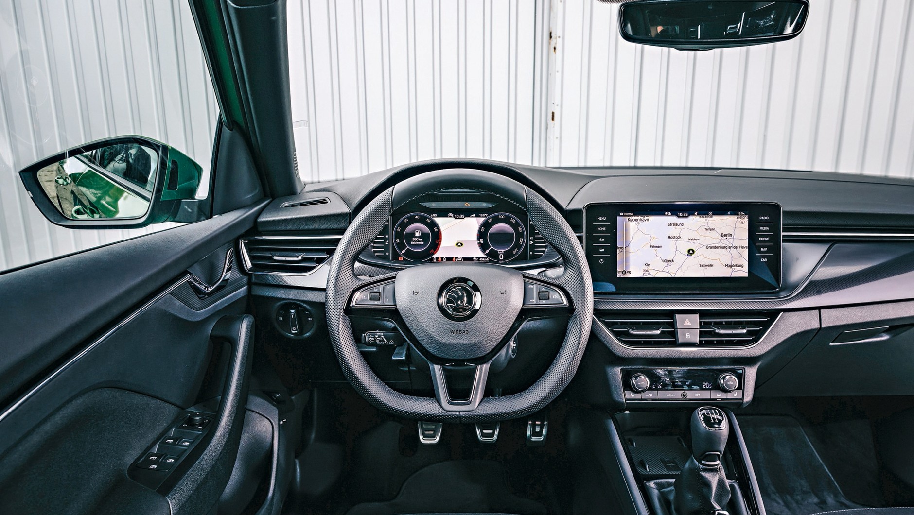 Skoda Kamiq 1.0 TSI - kokpit