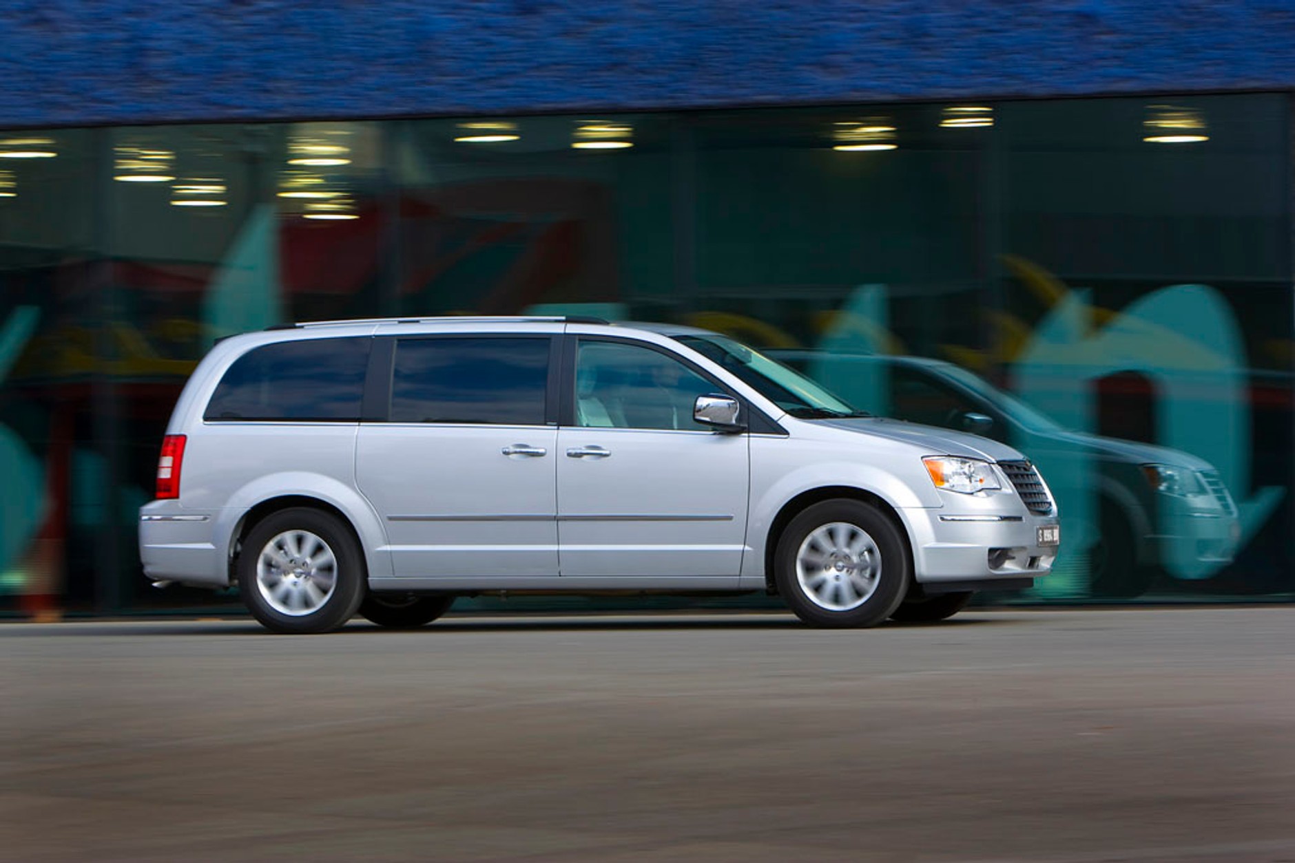 Chrysler Grand Voyager - lata produkcji 2004-10