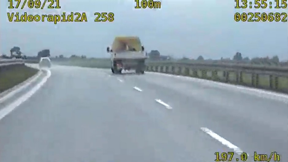 Nie dość, że był pijany, to jeszcze przekroczył prędkość o blisko 87 km/h.