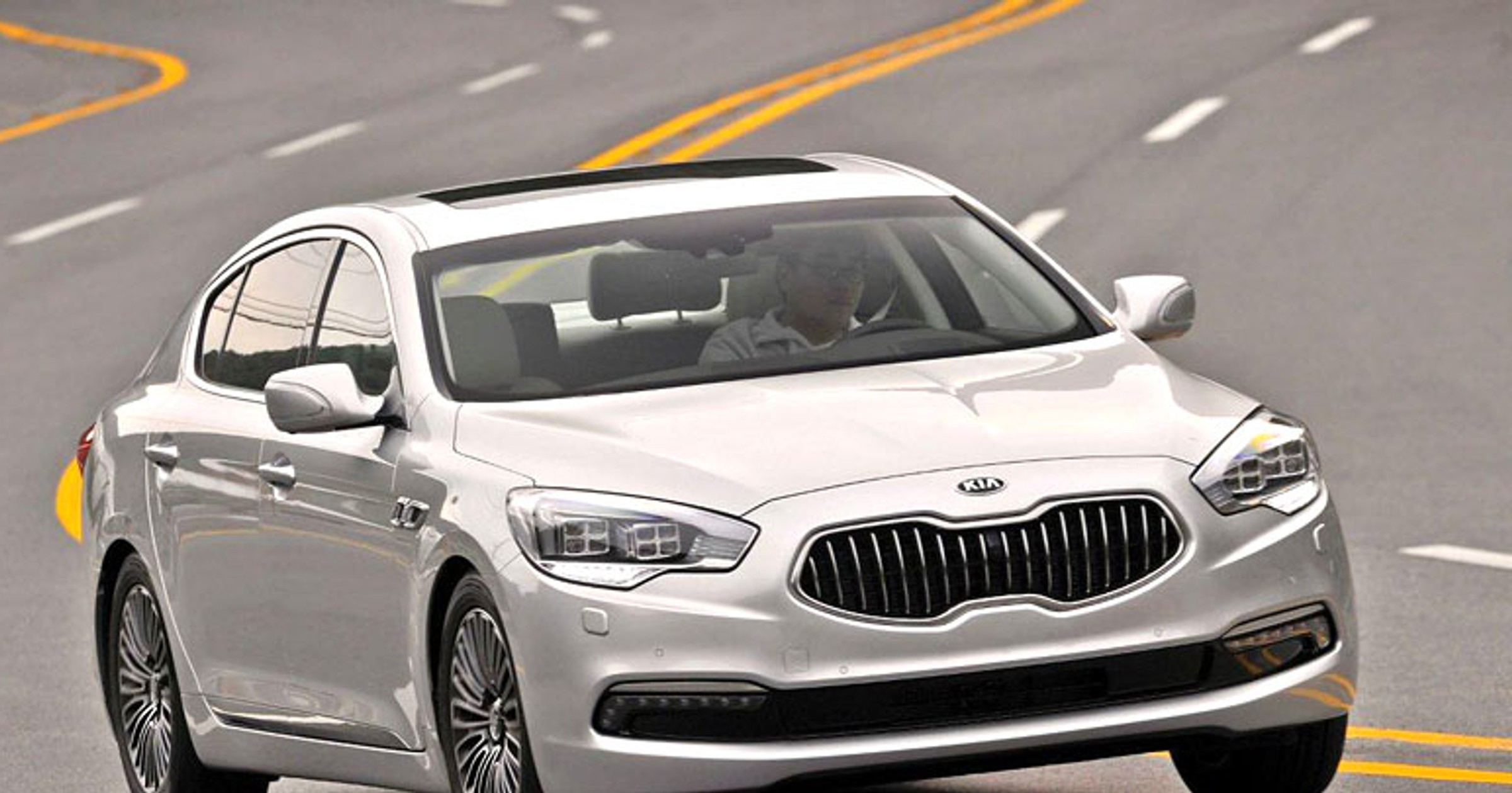 Kia Quoris odkrywa wnętrze